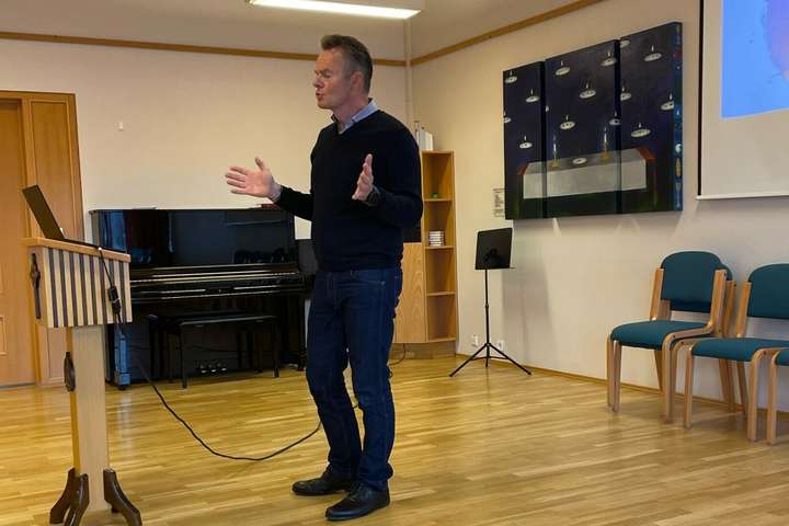 Helgi Jóhannesson lögmaður: „Þurfti að gefast upp fyrir ósönnum sögusögnum um atvik úr fortíðinni“