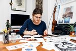Blóm, pastellitir og einfaldar línur