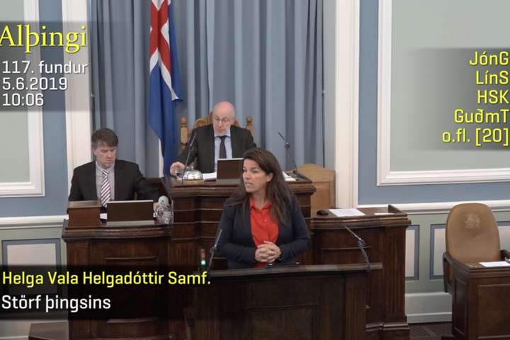 Helga Vala vill að Alþingi klári nýja stjórnarskrá