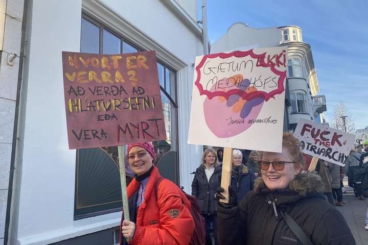 Myndir frá sögulegu verkfalli kvenna og kvár: „Við krefjumst þess að karlar taki ábyrgð!“