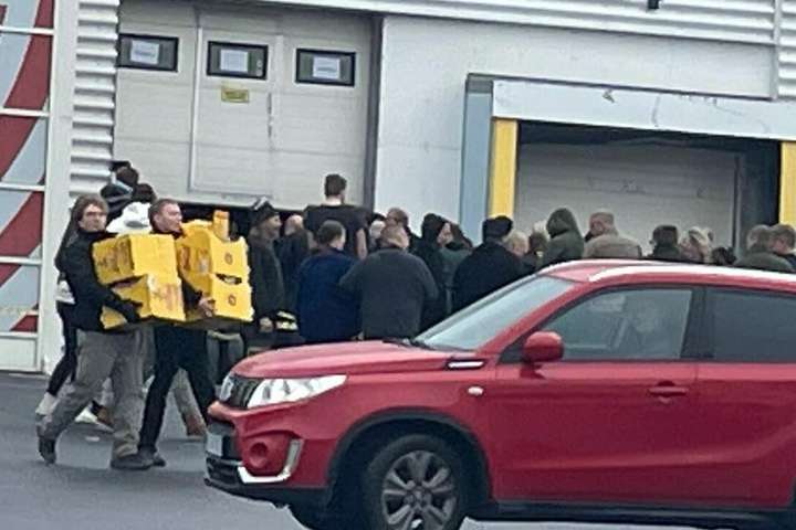 Páskaeggin ruku út – Færri fengu en vildu