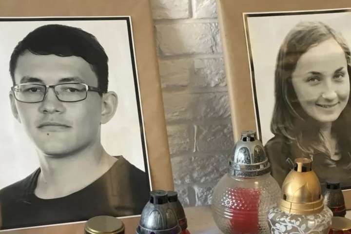 Slóvakar minnast morðsins á rannsóknarblaðamanninum Ján Kuciak: „Slóvakía er Evrópa“