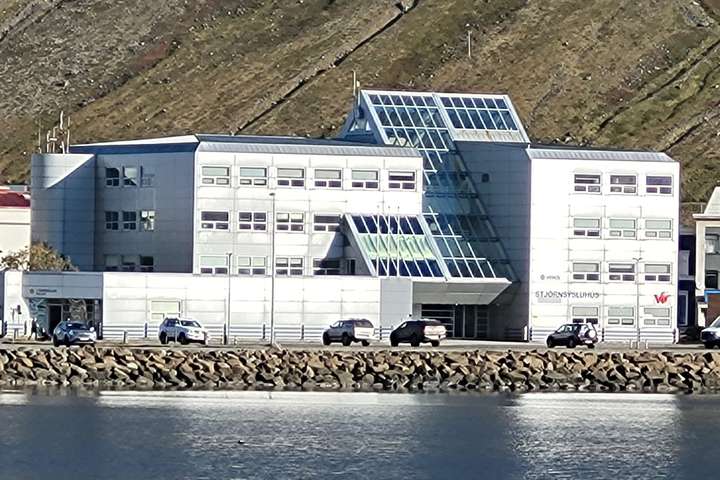 Ósætti vegna drónamyndatöku lögmanns við stjórnsýsluhús Ísafjarðar – Sakaður um njósnir