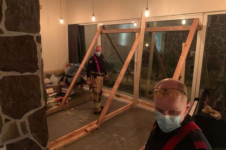 Slökkviliðinu er ekkert óviðkomandi: „með vindinn í fanginu“