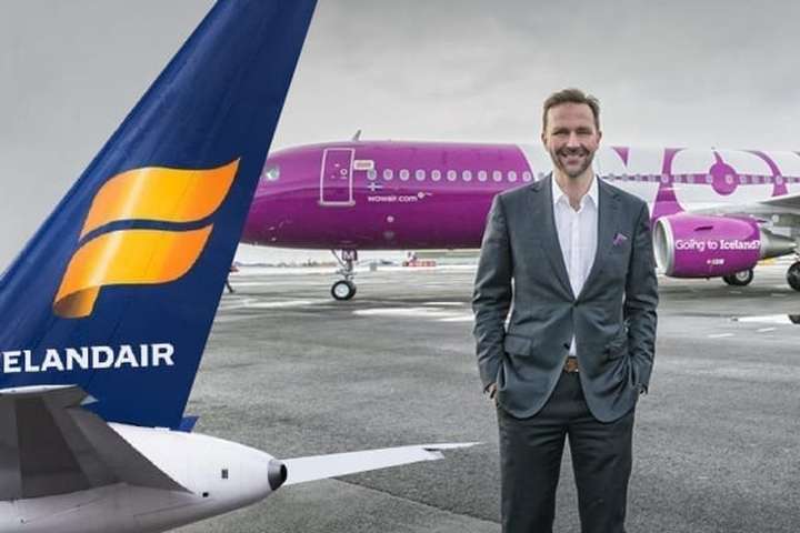 Óvissan umkringir bæði flugfélögin