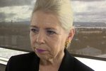 Ballarin margbraut sóttkví vegna leynifunda- Bankastjóri hraktist í einangrun