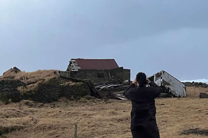 Sjáðu húsið sem sprakk í ofsasveðrinu í dag