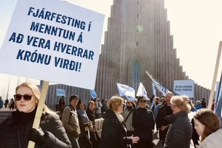 Risastór stéttarfélög lýsa yfir stuðningi við kennara: „Vanmat á kvennastörfum“