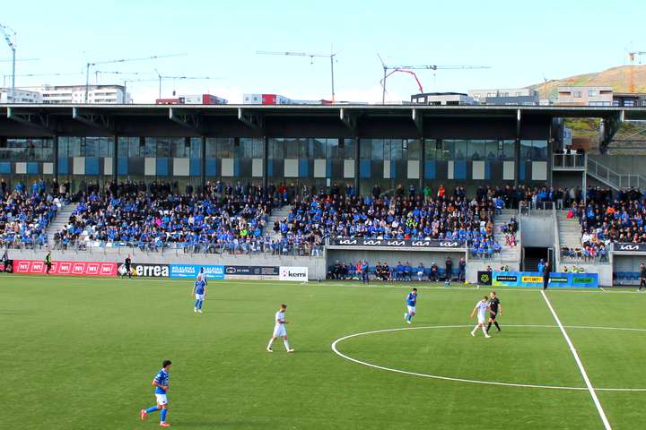Ósætti í Úlfarsárdal: „Hann er með frjálsa mætingu, leikmenn eru orðnir sturlaðir af reiði“