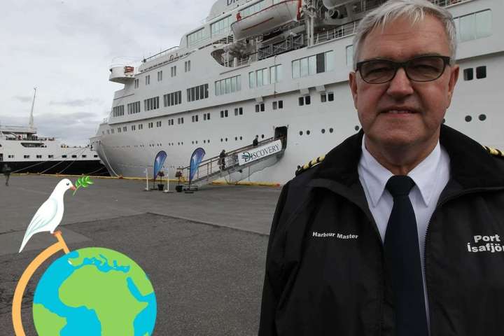 Guðmundur Kristjánsson, Muggi, hættir sem hafnarstjóri: Vildi verða kokkur en varð skipstjóri
