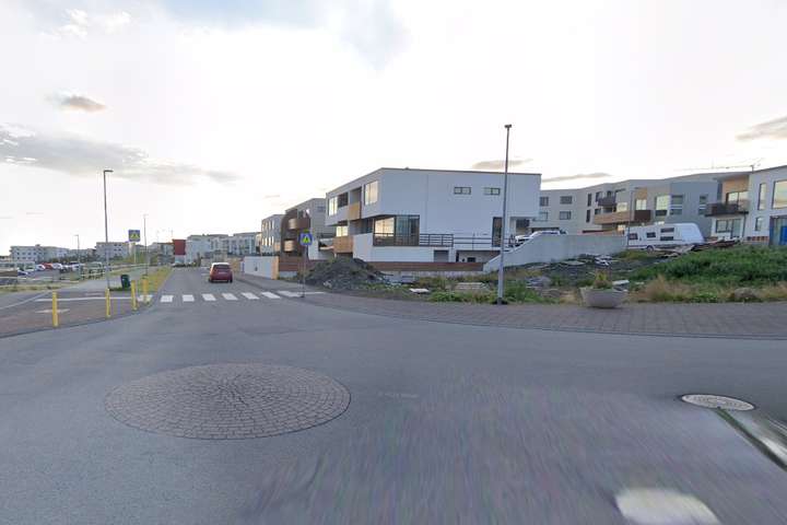 Keyrt á dreng á hlaupahjóli í Úlfarsárdal