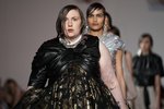 Lena Dunham skrifar framhaldssögu í Vogue – lesendur ráða framvindunni