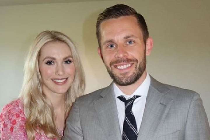 Alexandra flutt út – Gylfi Þór vaktaður allan sólarhringinn