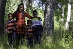 Ekkja plastbarkaþegans rýfur þögnina