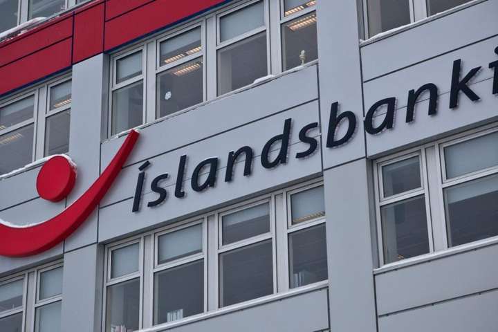 Íslandsbanki sparar – Lokar bankahólfum viðskiptavina