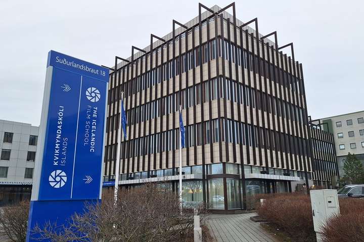 „Þú mátt brunda yfir andlitið á mér“