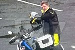 Brad Pitt glæsilegur á ferðalagi um Ísland – MYNDBAND