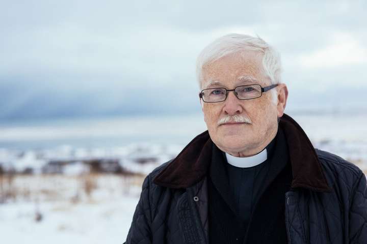 Séra Skírnir: „Hvet fólk til að skrá sig úr þessari peningaplokkmaskínu sem kallar sig þjóðkirkja“