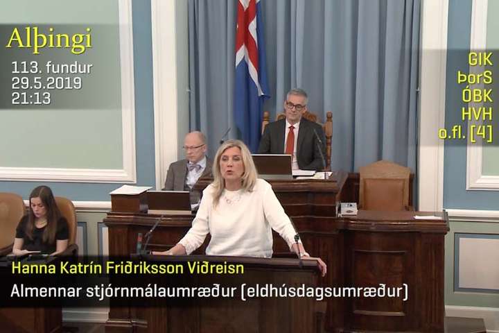 „Þrír flokkar ákveða að starfa saman í anda afturhalds og íhaldssemi“