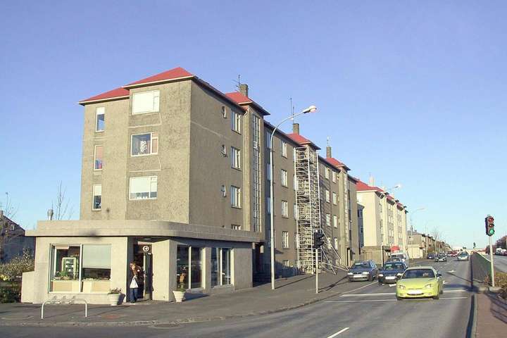 Í áfalli eftir ránstilraun með hníf á Hringbraut