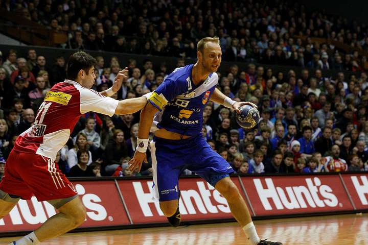 Af hverju eru Íslendingar svona góðir í handbolta?