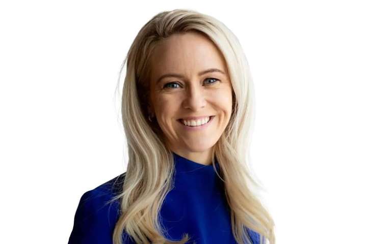 Halla Hrund hvílir bláa litinn: „Ég hlakka til að heyra hvað brennur á ykkur“