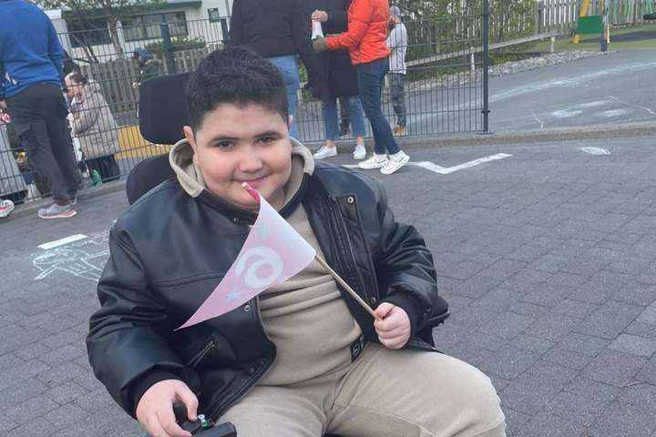 Yazan og fjölskylda fær að vera á Íslandi: „Þetta var tilfinningarík stund“