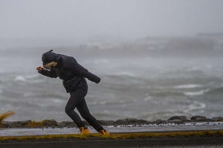 Búast við samgöngutruflunum vegna veðurs