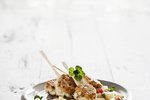 Sturlaðar asískar fiskibollur með ananassalsa