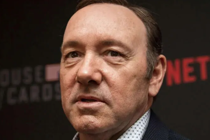 Kevin Spacey fyrir dóm vegna fjögurra kynferðisbrota gegn þremur mönnum