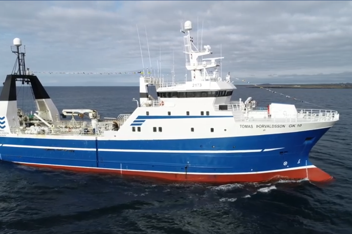 Milljarðar færðir til í Grindavík – Börnin skipta á milli sín togurunum