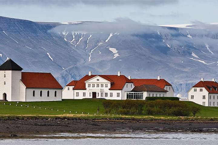 Boða til mótmæla við Bessastaði: „Burt með þessa spilltu ríkisstjórn“