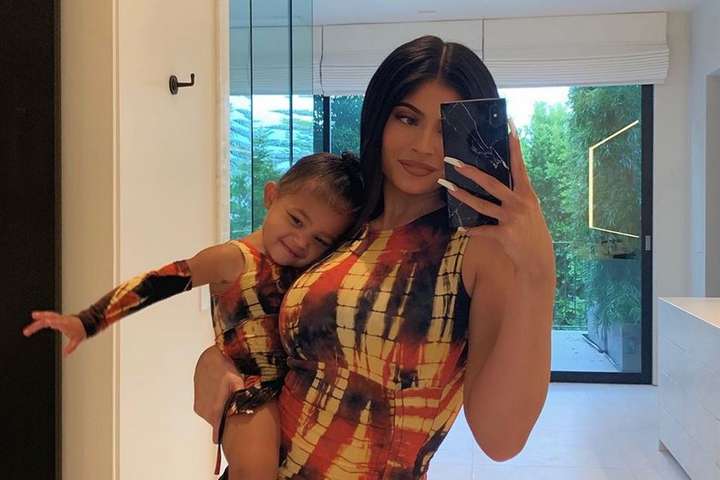 22 ára afmæli Kylie Jenner fagnað á 30 milljarða króna snekkju