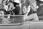 Trump birtir restina af leyniskjölum um morðið á JFK: „Ég tel að það hafi verið tveir skotmenn“