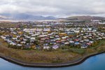 Eldri borgari í fangelsi fyrir að bera sig fyrir framan börn – Hélt sig við sama leiksvæðið
