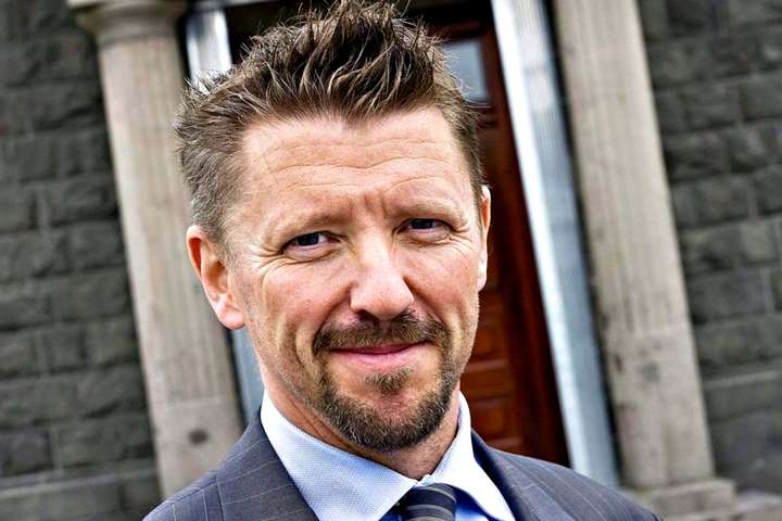 Segir Guðrúnu hafa „gaman að því að tala um sjálfstæðisstefnu en framfylgir sérhagsmunastefnu“