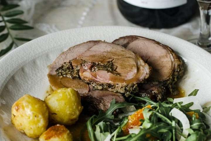 Fyllt lambalæri með kryddjurtum og parmesanosti