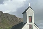 Krossinn er fokinn af kirkjunni og Þjóðkirkjan áhyggjulaus