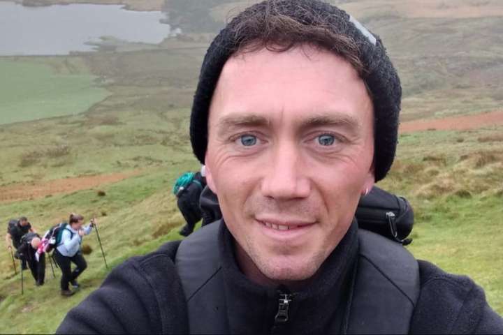 Leitaði sér matar í ruslagámum: „Ég er búinn að missa marga vini úr þessum sjúkdómi“