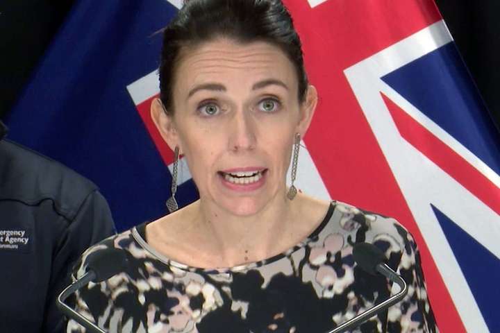 Myndband: Forsætisráðherra Nýja Sjálands hélt ró sinni þegar stór skjálfti reið yfir
