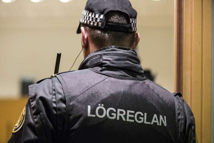 Lögreglumenn ævareiðir vegna Ásmundarsalsmálsins og engin dagbók send út