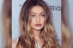 Gigi Hadid tekin með kannabis