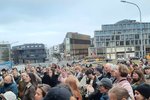 Mótmælt harklega fyrir utan fund ríkisstjórnarinnar: „Yazan á heima hér“ – MYNDBAND