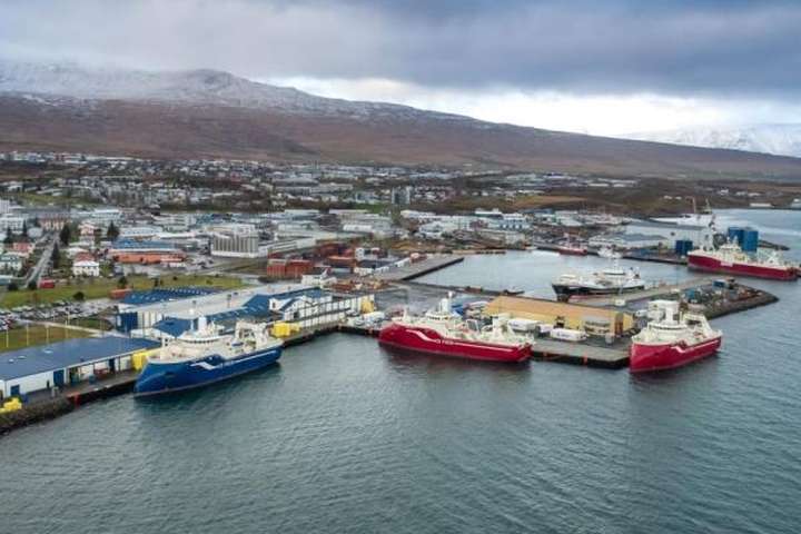 Samherjamenn ráða sér lögmenn