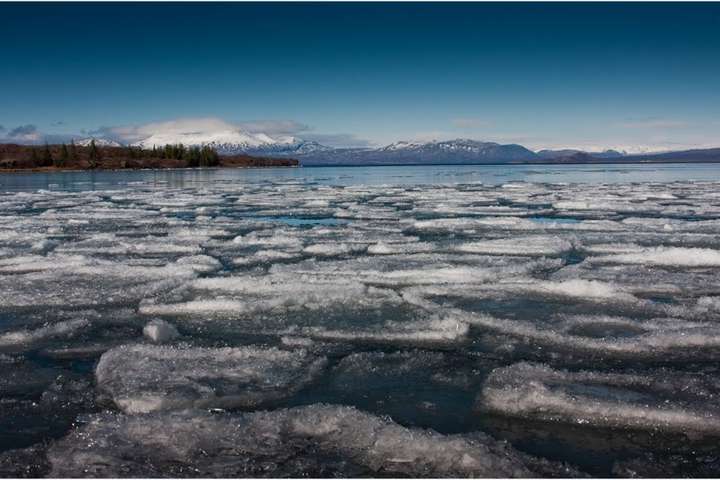 Leitað af fullum þunga áður en stormurinn skellur á