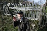 Drengurinn og frændi hans í þorpinu