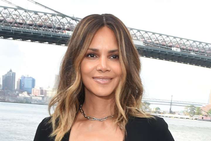 Leikkonan Halle Berry opnar sig: „Ef þú ert eins og ég í þungamiðju breytingaskeiðisins“