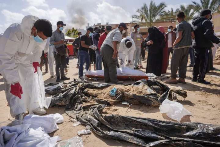 Um 200 lík fundust í fjöldagröf á Gaza: „Þar er að finna eldri konur, börn og unga menn“