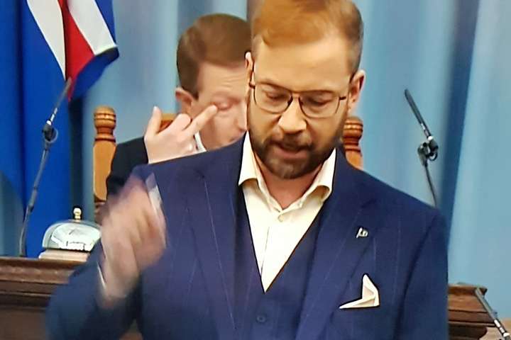 Mynd dagsins: Fékk Björn Leví fingurinn frá Birgi forseta?