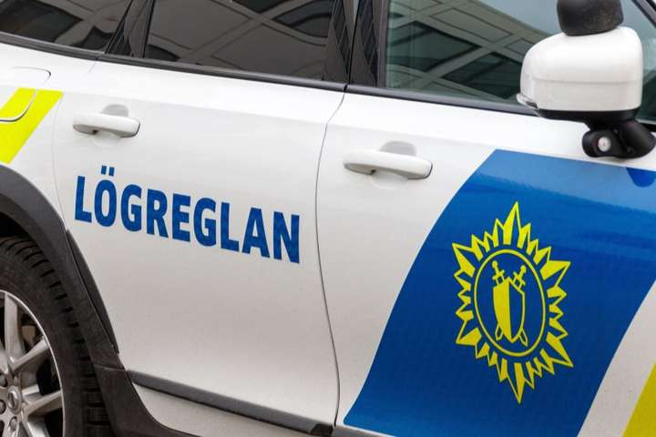 Lögreglan varar við flughálku – Náðu ekki að salta vegna hálku